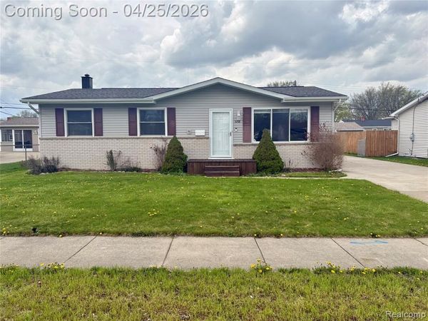 5208 Don Shenk Drive, Swartz Creek, MI 48473