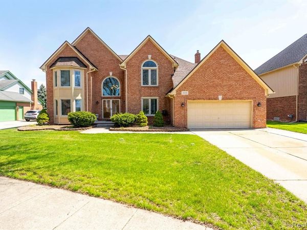 41116 Ginger Court, Sterling Heights, MI 48314