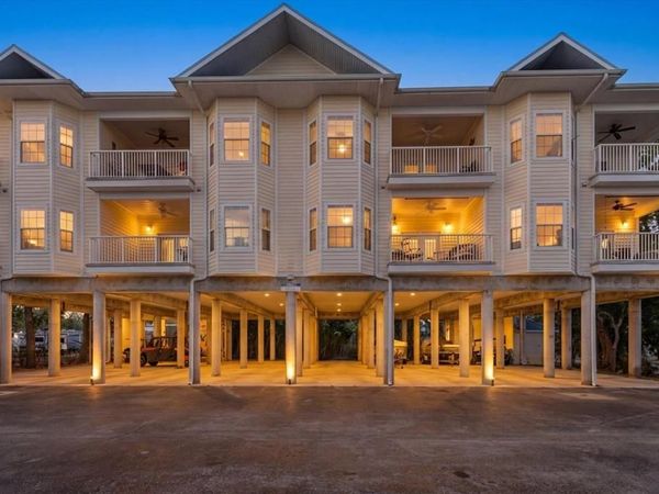 54 SE 910th Ave, Unit 115, Suwannee, FL 32692