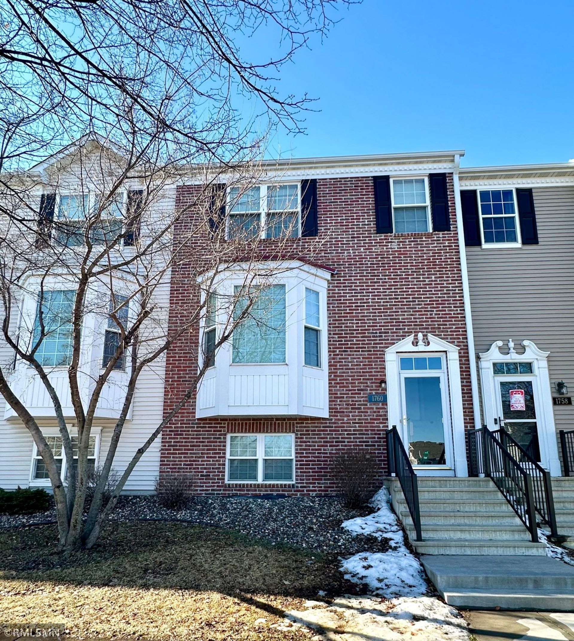 1760 Riverside Drive , Shakopee, MN 55379