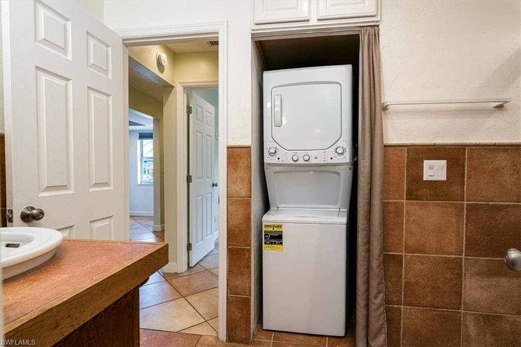 1025 Pine Isle Ln, Unit 1025, Naples, FL 34112 Photo