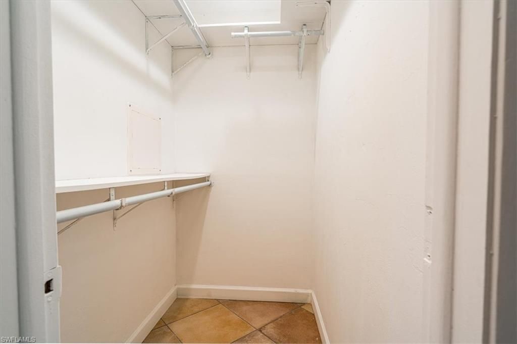 1025 Pine Isle Ln, Unit 1025, Naples, FL 34112 Photo