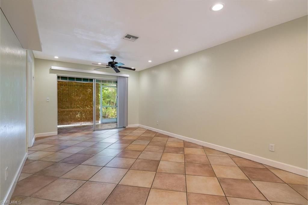 1025 Pine Isle Ln, Unit 1025, Naples, FL 34112 Photo