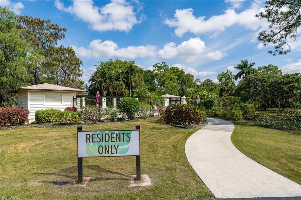 1025 Pine Isle Ln, Unit 1025, Naples, FL 34112 Photo