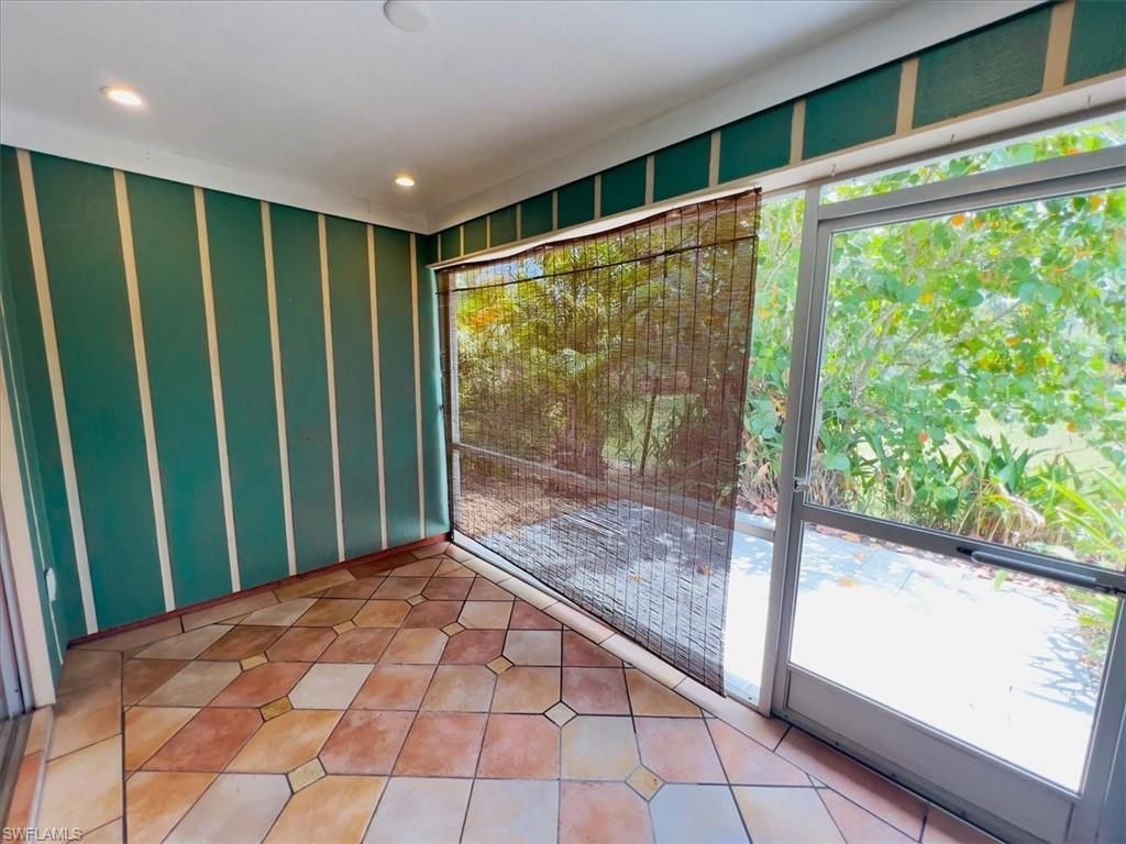 1025 Pine Isle Ln, Unit 1025, Naples, FL 34112 Photo