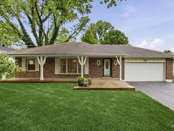 18719 Gateway Drive, Independence, MO 64057