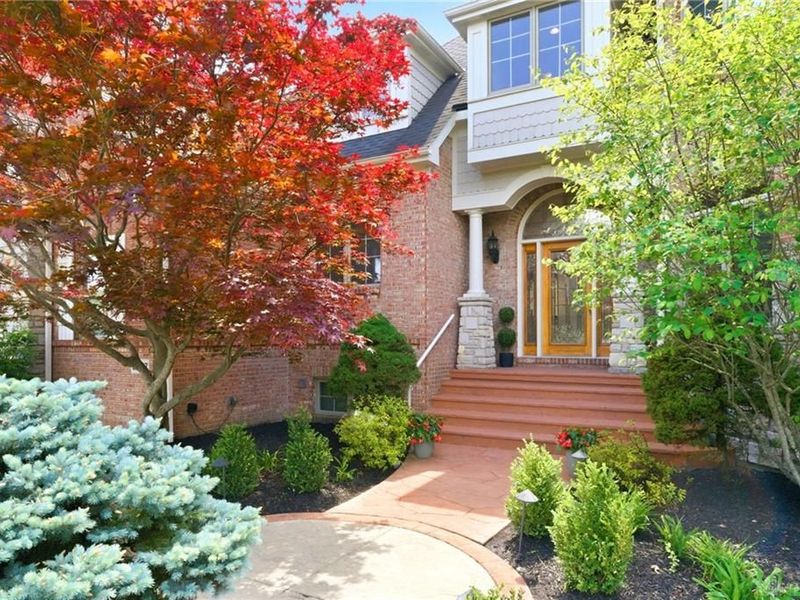 8077 Laurel Lake Court, Liberty Township, OH 45044 Photo 2