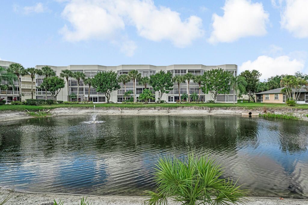 3146 Via, Unit 203, Lake Worth, FL 33467 Photo