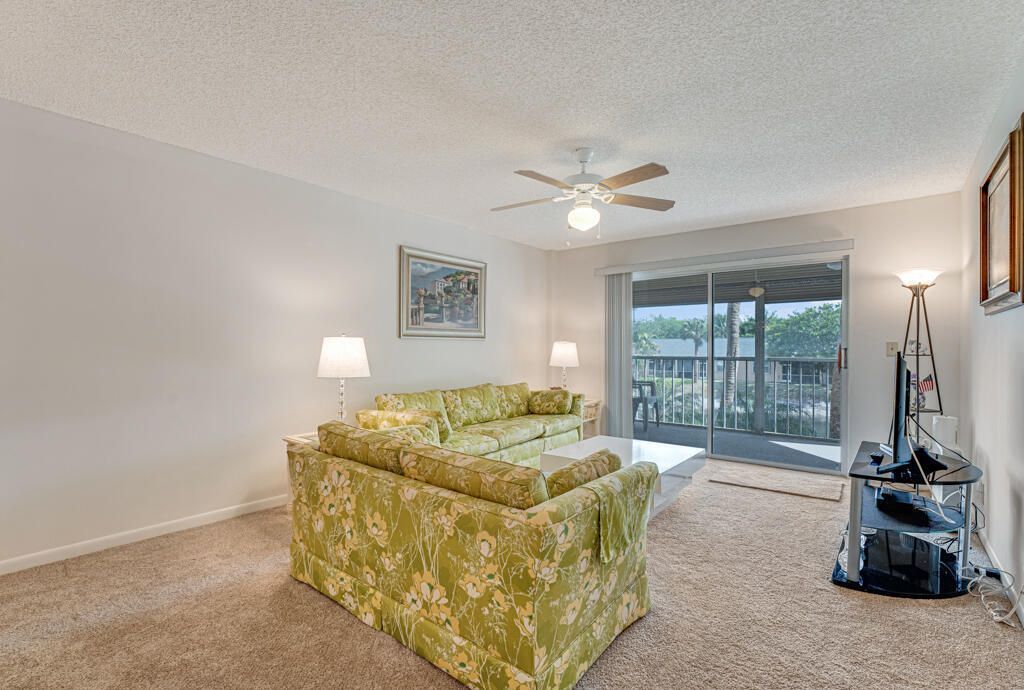 3146 Via, Unit 203, Lake Worth, FL 33467 Photo