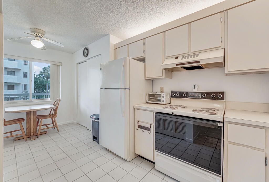 3146 Via, Unit 203, Lake Worth, FL 33467 Photo