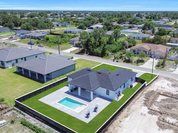 3010 13TH ST SW , Lehigh Acres, FL 33976