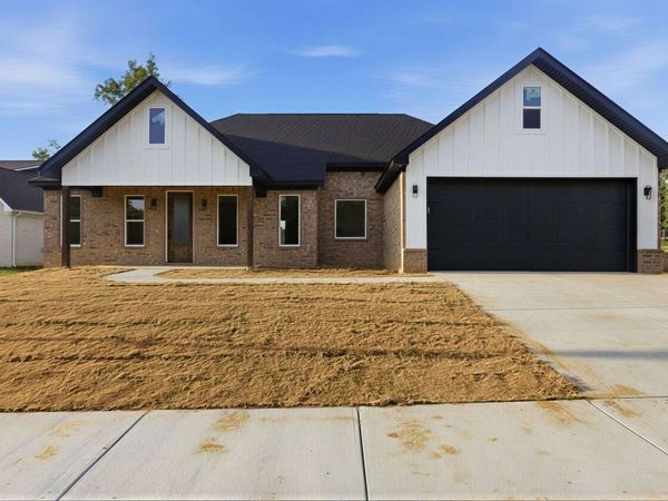 4850 Coronell Way , Bryant, AR 72002