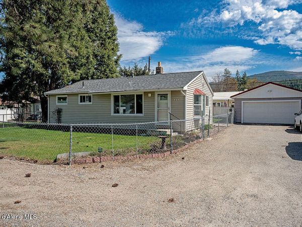407 S 5th ST, Pinehurst, ID 83850