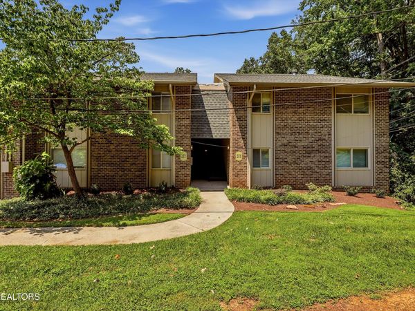 3636 Taliluna Ave, Knoxville, TN 37919