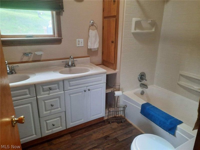 66177 WINTERGREEN Road, Lore City, OH 43755 Photo 18
