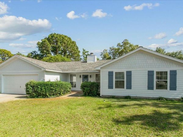 312 Florida Avenue, Gulf Breeze, FL 32561