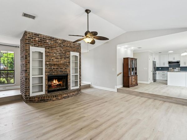 312 Florida Avenue, Gulf Breeze, FL 32561