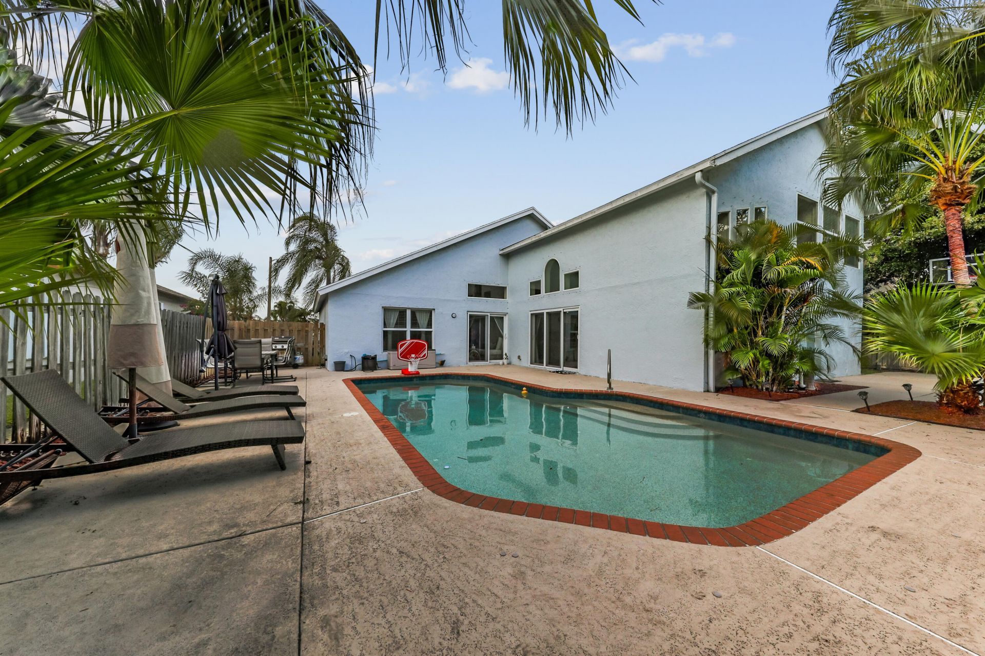 9 Meadows Park Lane, Boynton Beach, FL 33436 Photo
