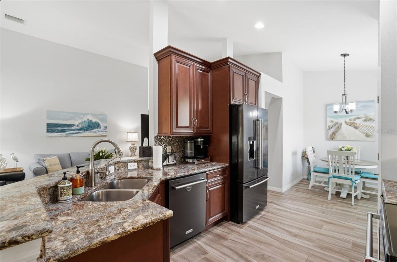 4222 65th Place E, Sarasota, FL 34243 Photo
