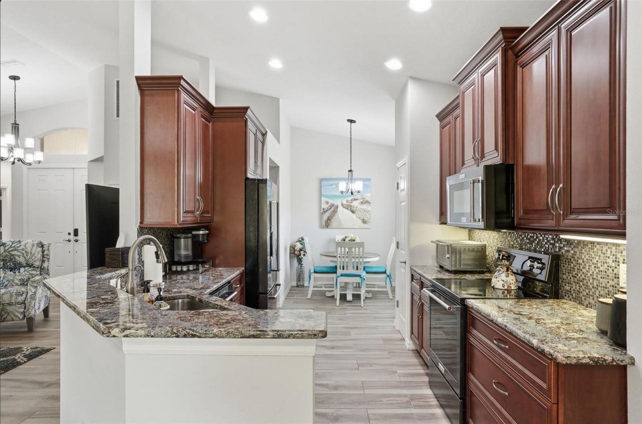 4222 65th Place E, Sarasota, FL 34243 Photo