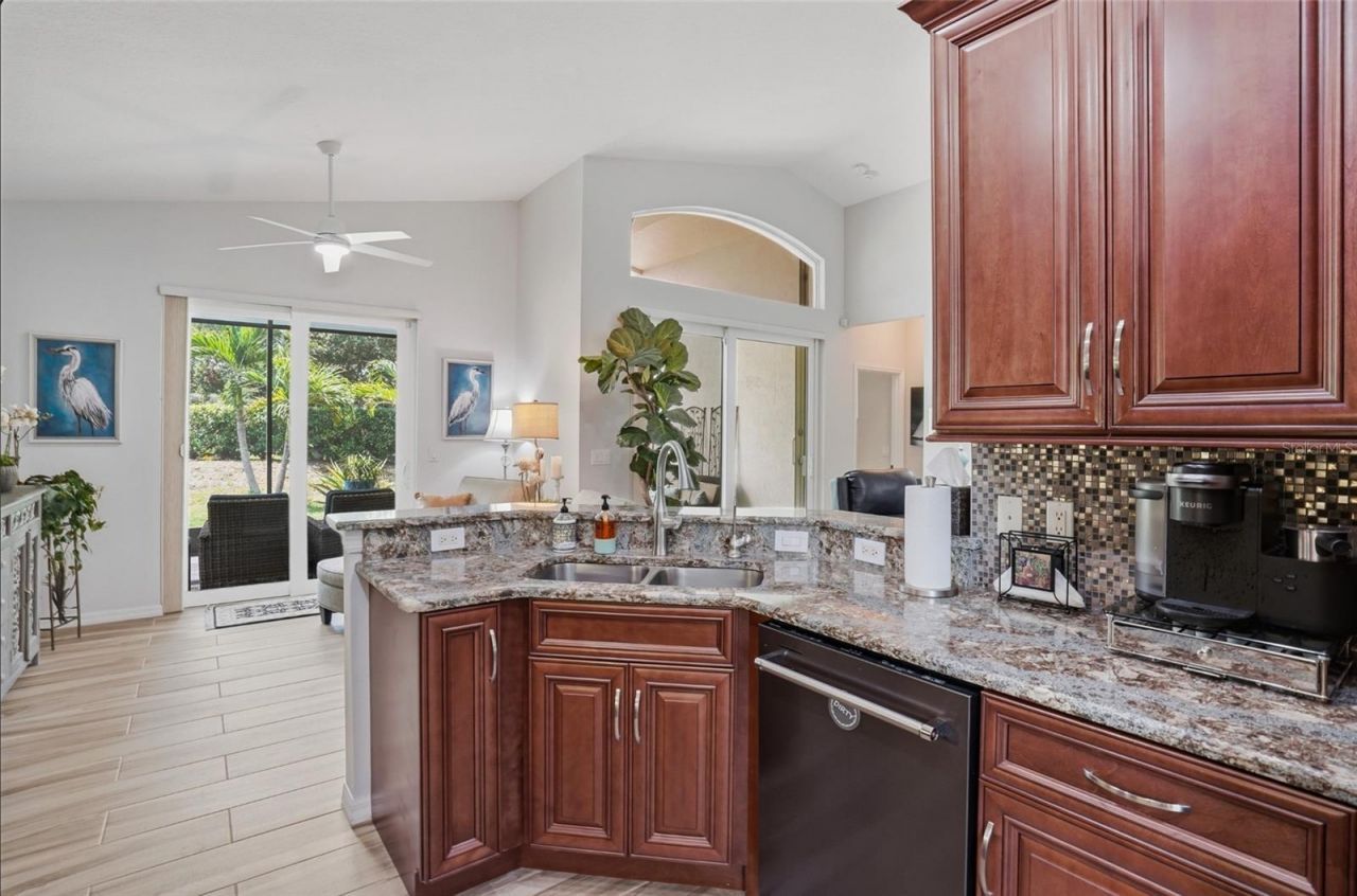 4222 65th Place E, Sarasota, FL 34243 Photo