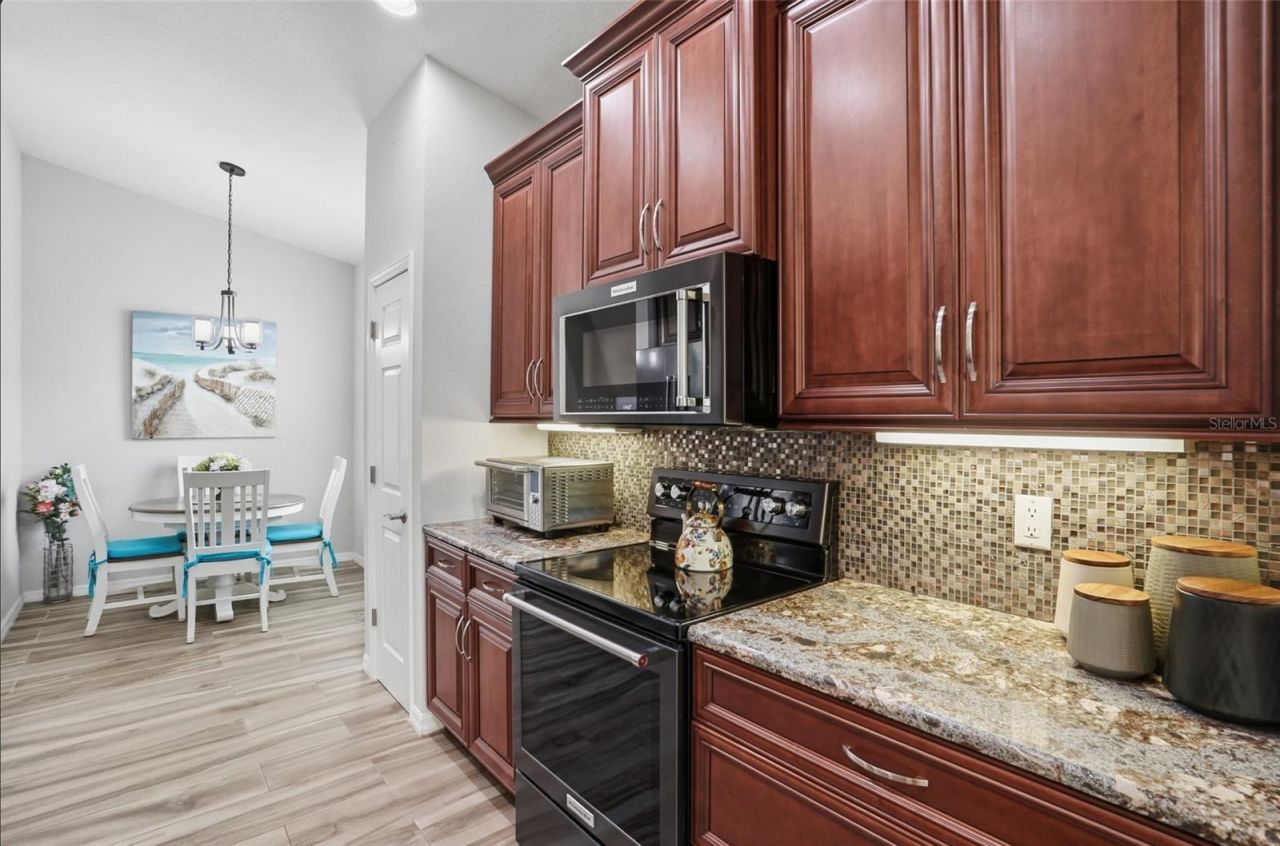 4222 65th Place E, Sarasota, FL 34243 Photo
