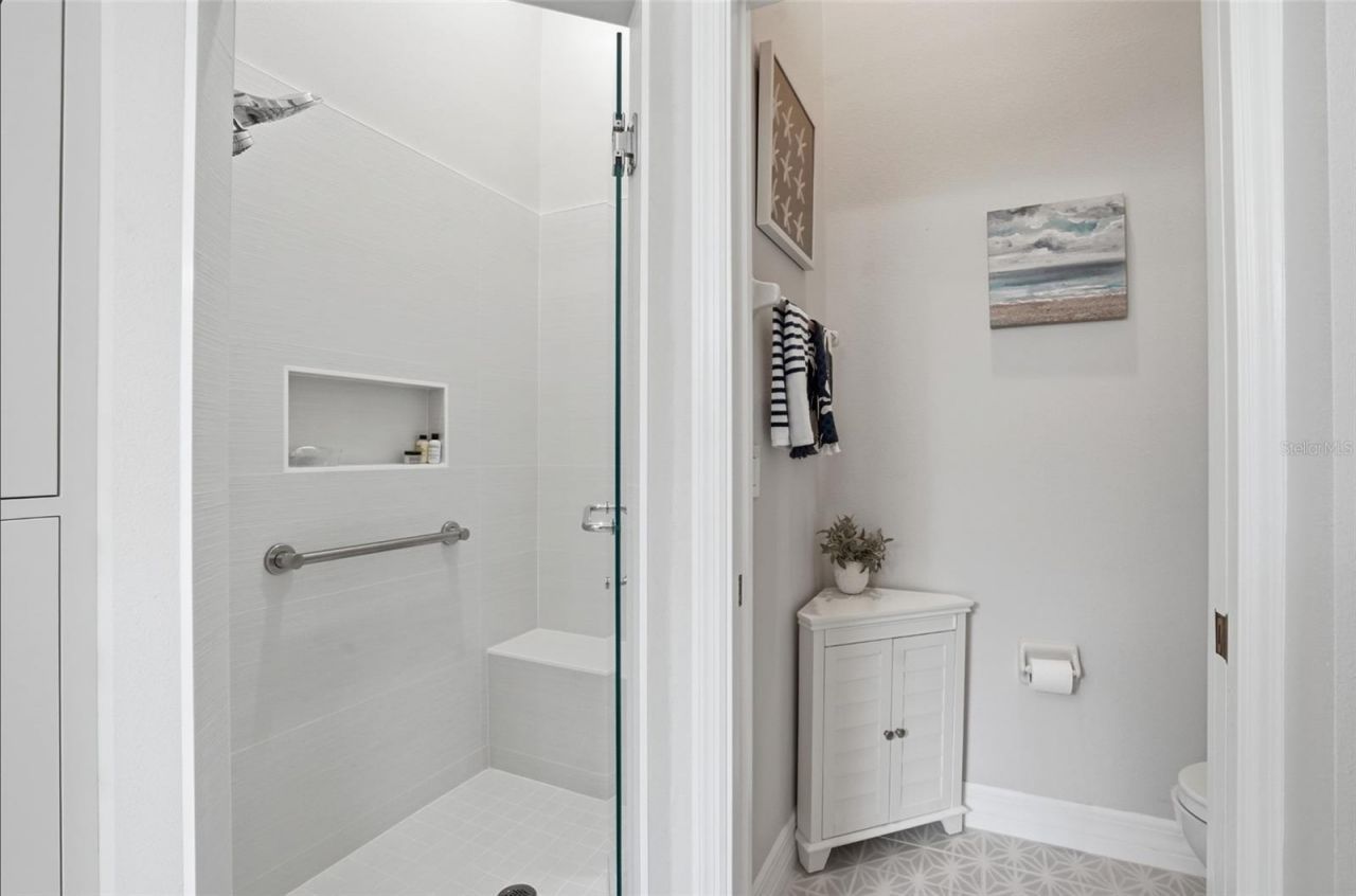 4222 65th Place E, Sarasota, FL 34243 Photo