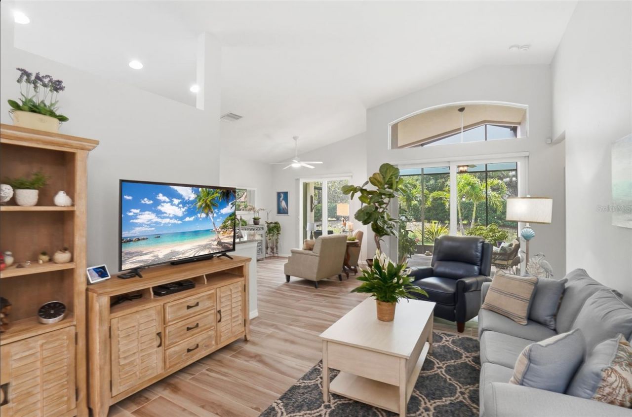 4222 65th Place E, Sarasota, FL 34243 Photo
