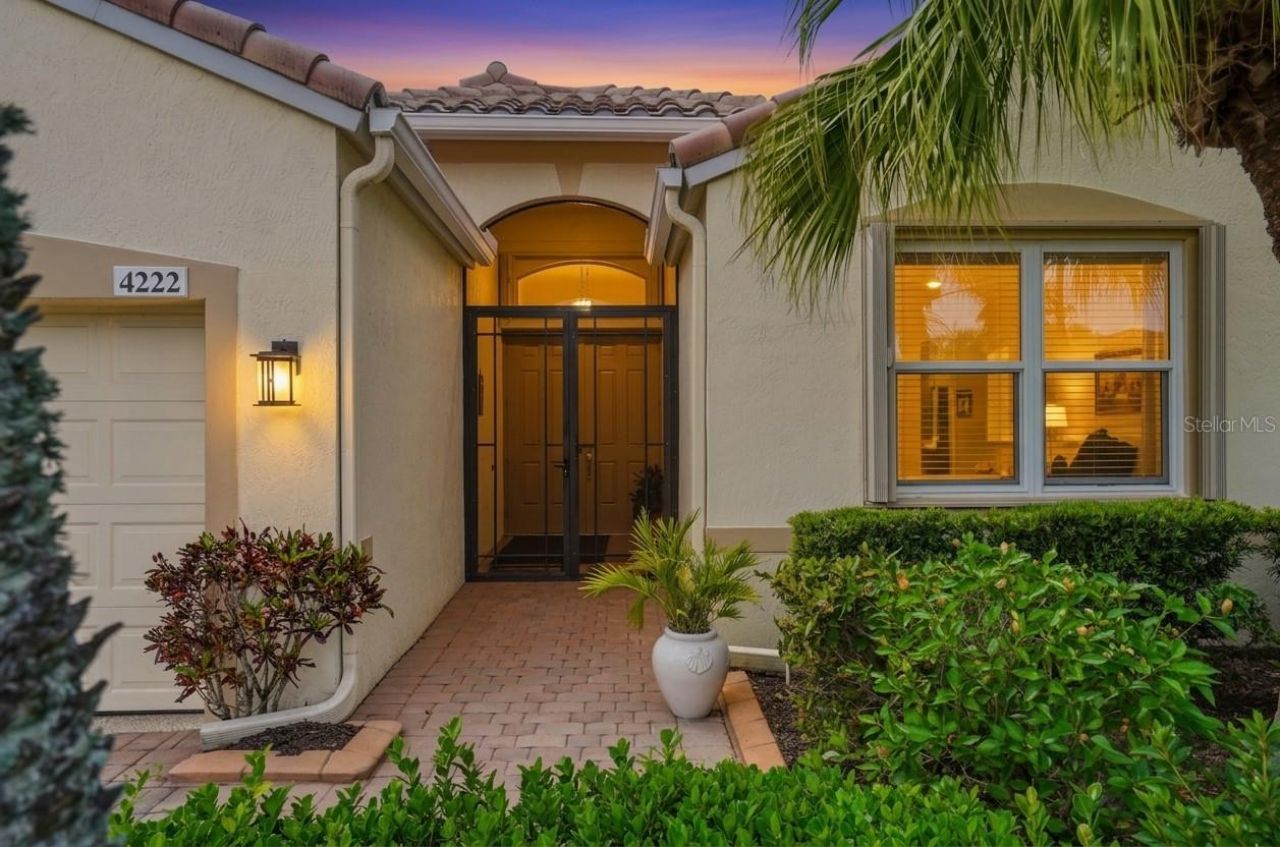 4222 65th Place E, Sarasota, FL 34243 Photo