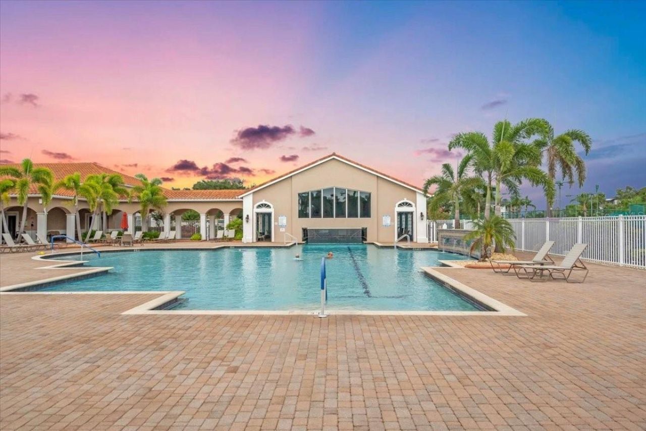 4222 65th Place E, Sarasota, FL 34243 Photo