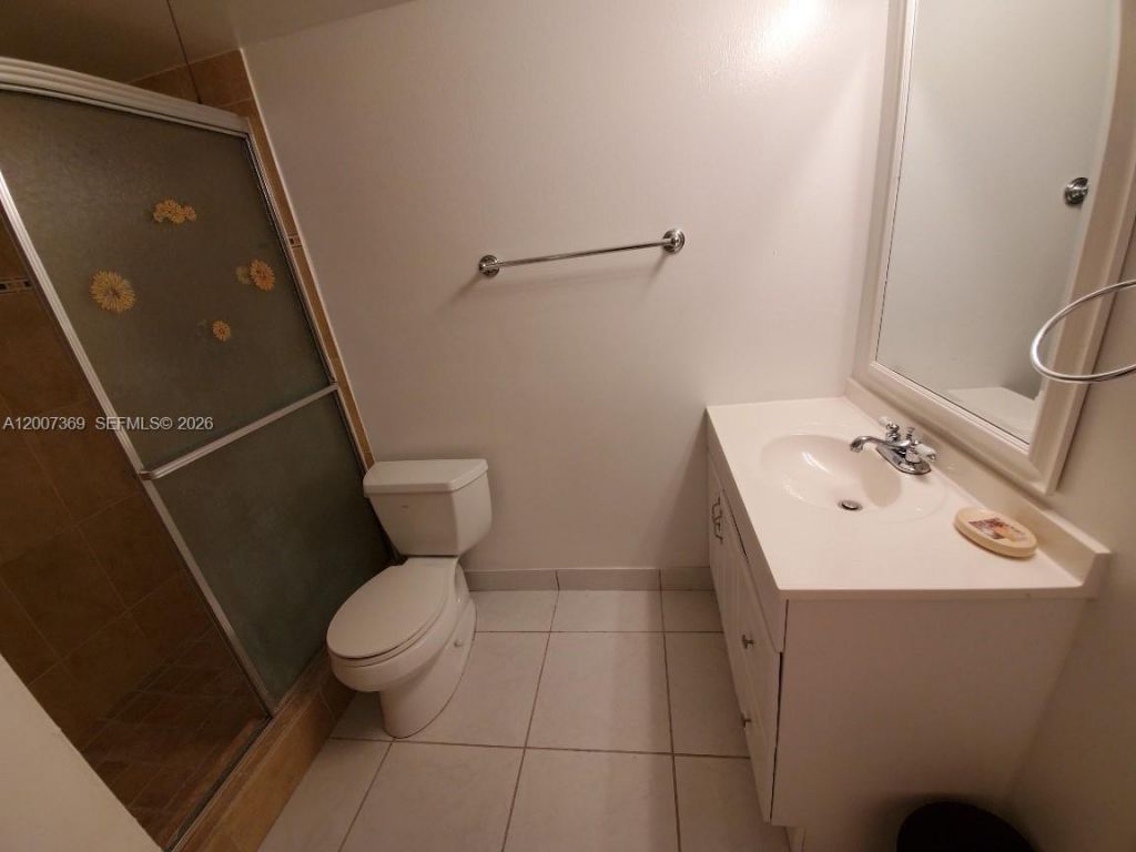 1750 NE 191st St, Unit 105-1, Miami, FL 33179 Photo