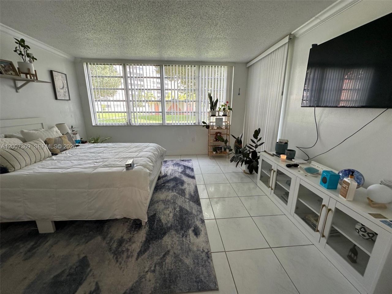 1750 NE 191st St, Unit 105-1, Miami, FL 33179 Photo