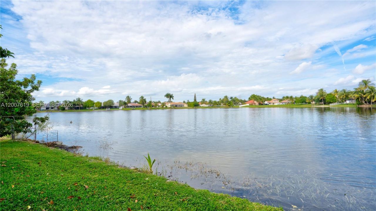 6255 Hawkes Bluff Ave, Davie, FL 33331 Photo