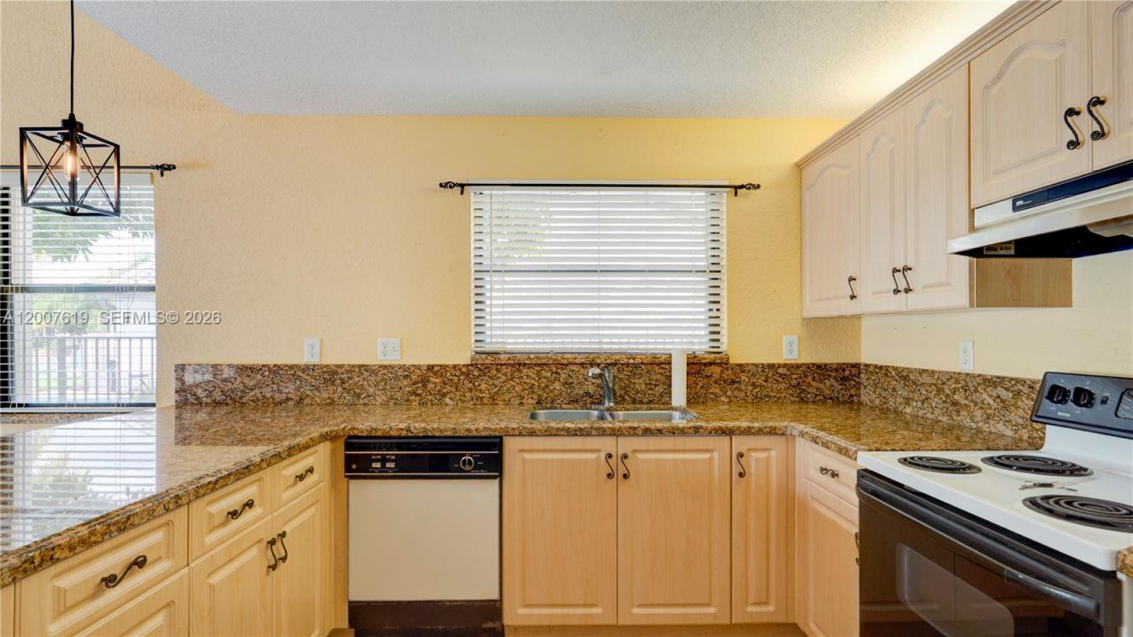 6255 Hawkes Bluff Ave, Davie, FL 33331 Photo