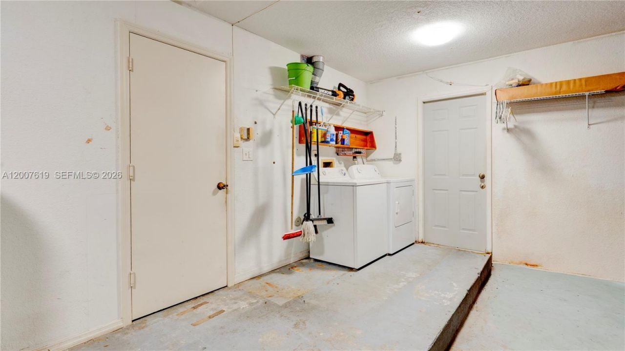 6255 Hawkes Bluff Ave, Davie, FL 33331 Photo