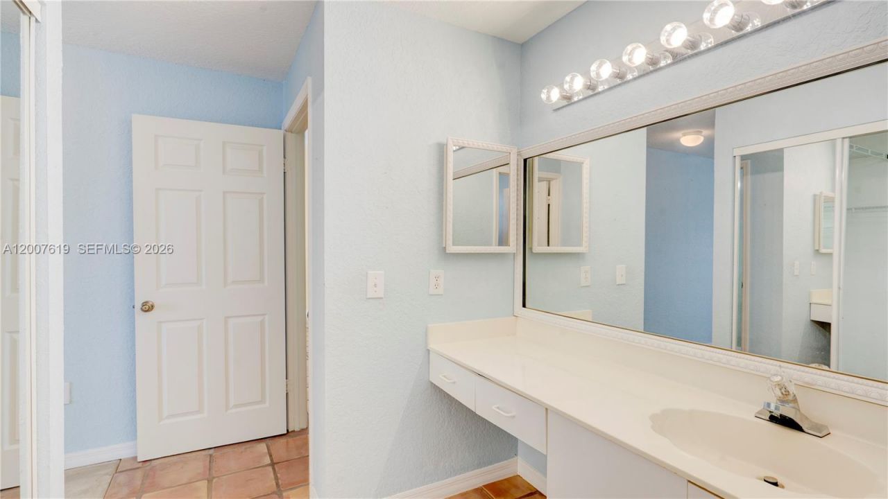 6255 Hawkes Bluff Ave, Davie, FL 33331 Photo