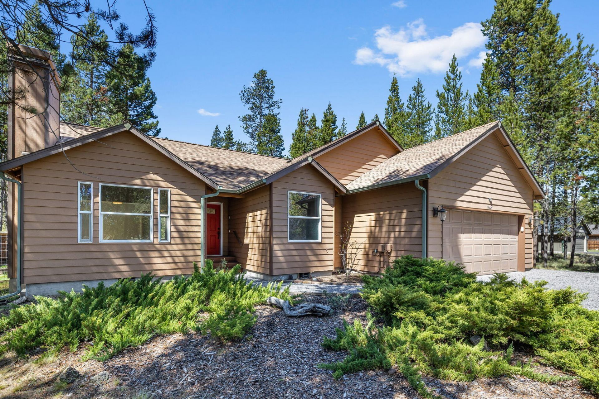 55647 Swan Road, Bend, OR 97707 Main Photo
