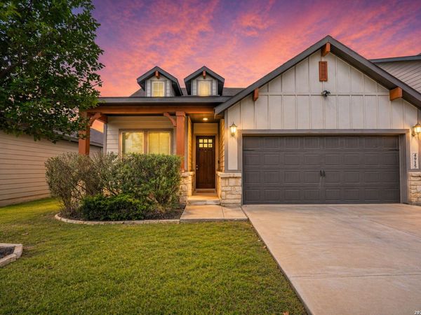 4915 Ranahan, St Hedwig, TX 78152