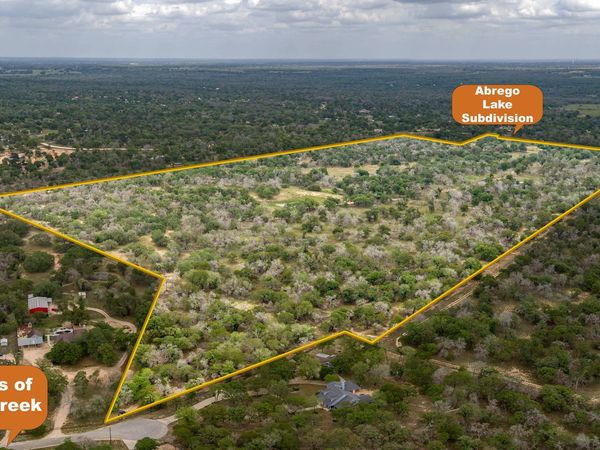 132 ROEMER LN W, Floresville, TX 78114