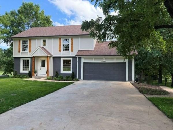 12461 W 154th Terrace, Overland Park, KS 66221