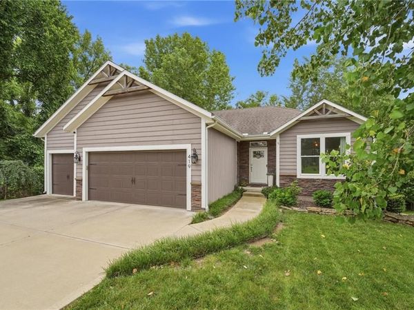 419 E 166th Court, Belton, MO 64012