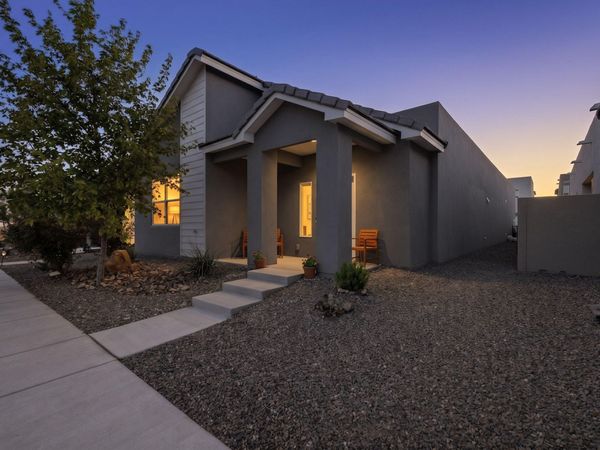 6129 Strand Loop SE, Albuquerque, NM 87106