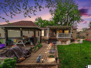 12804 Aurora Plaza , Omaha, NE 68164