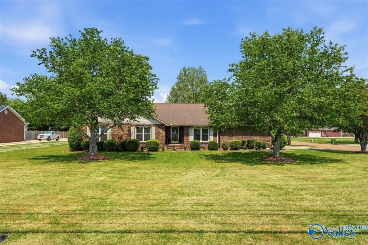357 Countess Road Ne, Huntsville, AL 35810 Main Photo