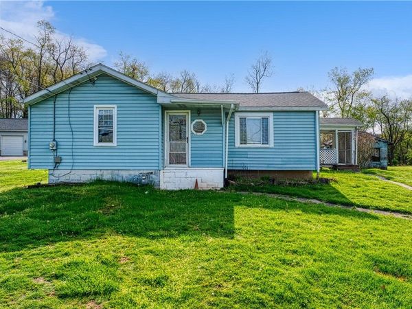 2530 W Hardies Rd , Gibsonia, PA 15044