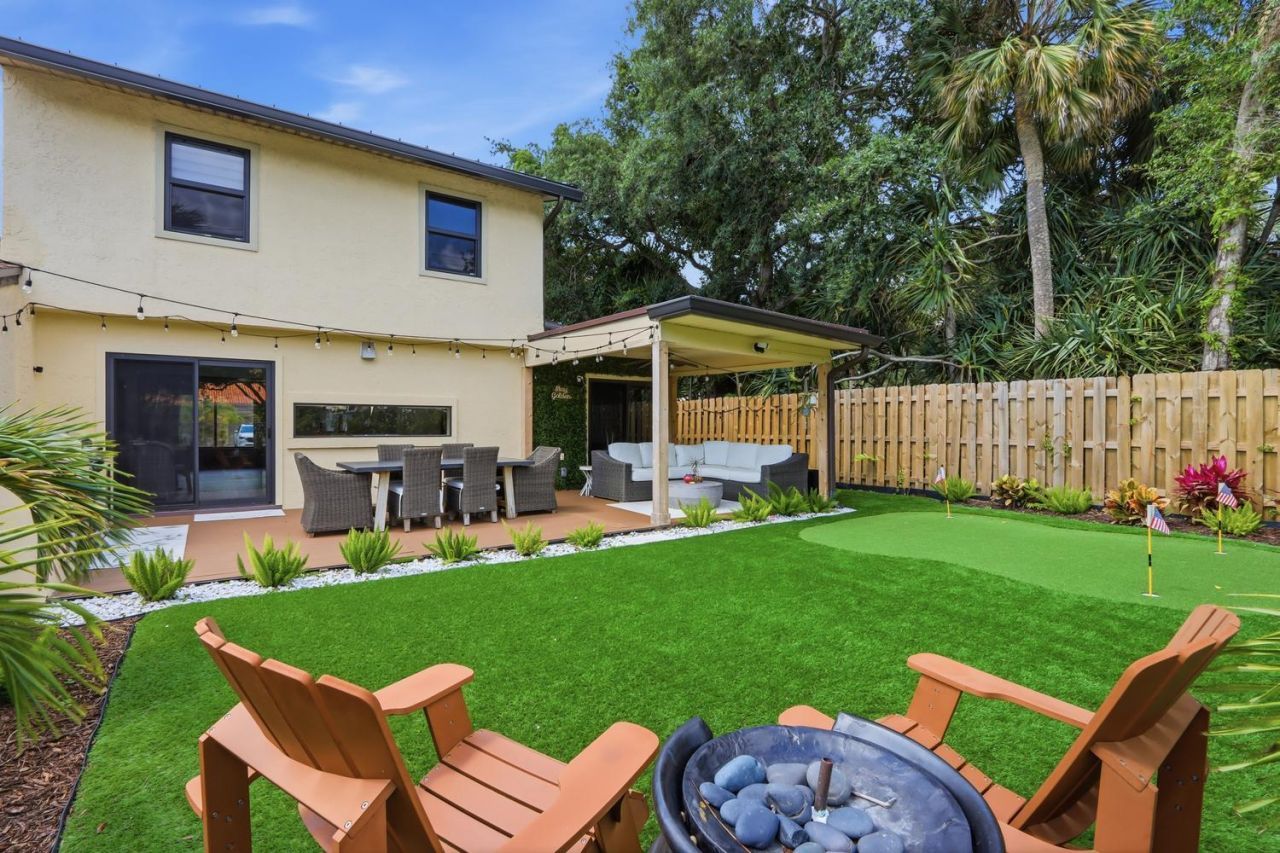 1001 Raintree Lane, Palm Beach Gardens, FL 33410 Photo