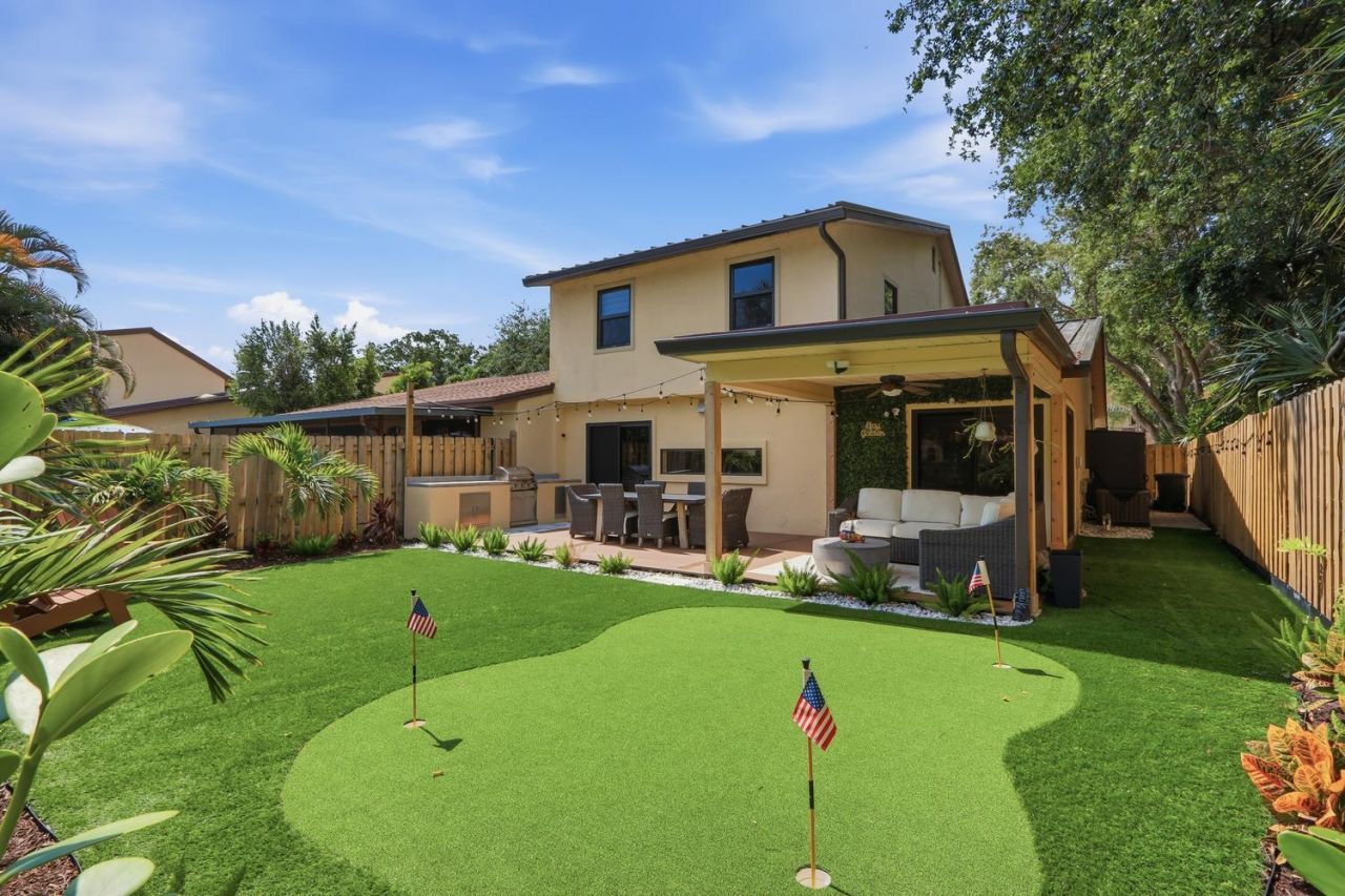 1001 Raintree Lane, Palm Beach Gardens, FL 33410 Photo