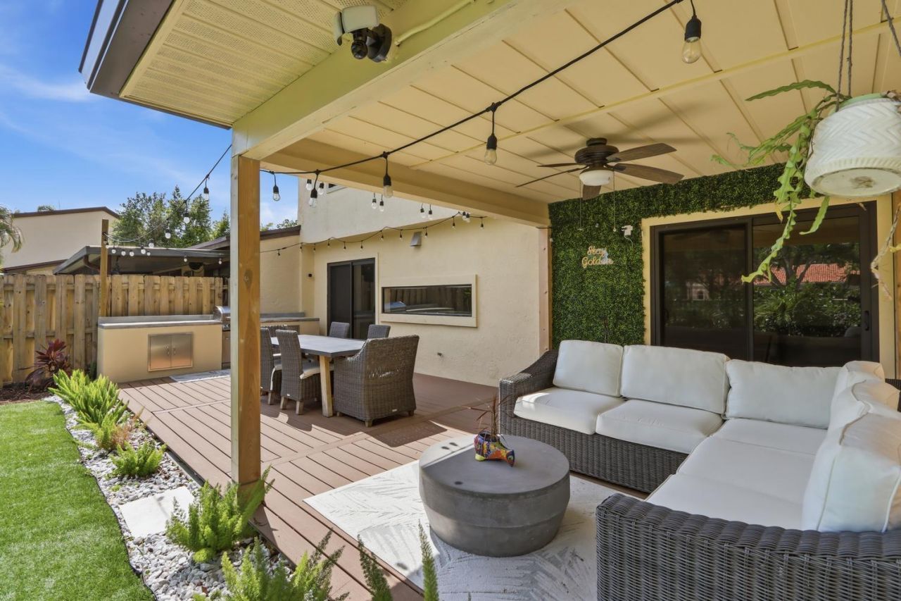 1001 Raintree Lane, Palm Beach Gardens, FL 33410 Photo