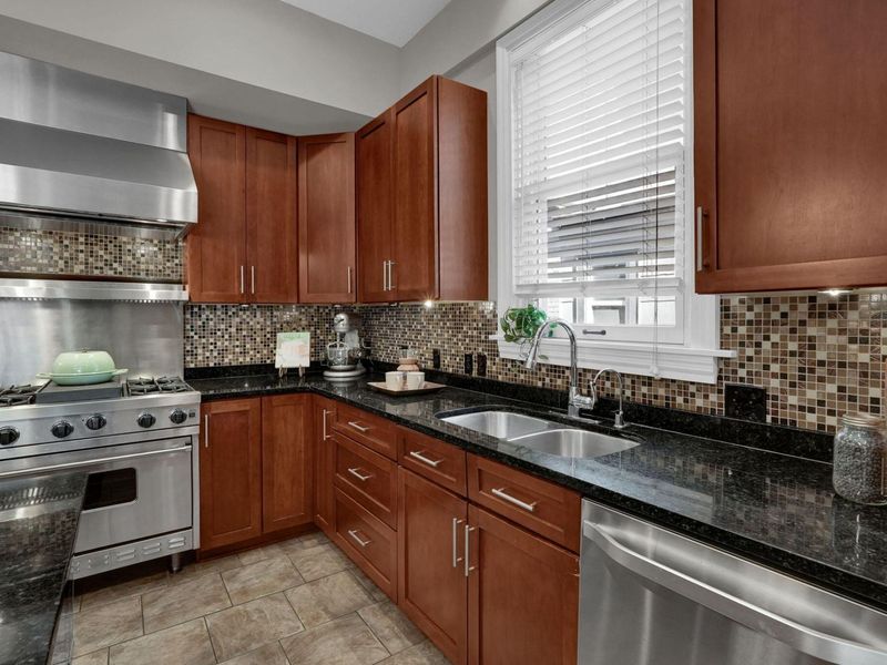 1276 Hunter Avenue, Columbus, OH 43201 Photo 18