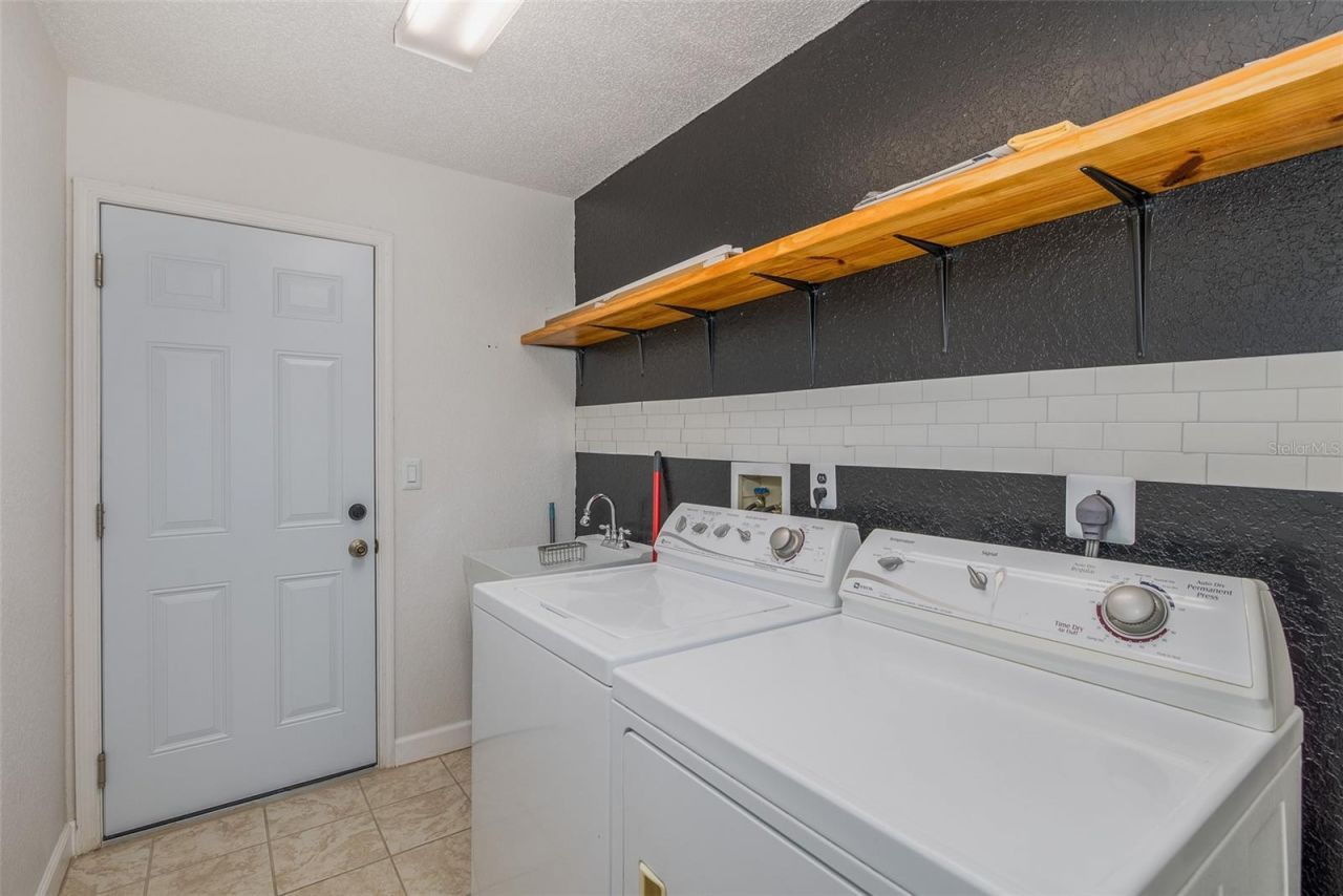8285 Galgano Lane , Spring Hill, FL 34606 Photo